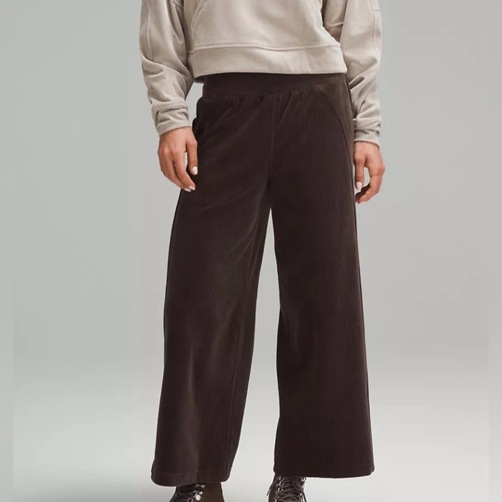 Lululemon Scuba Mid-Rise Wide-Leg Pant - Brown Velvet Corduroy Pants EUC